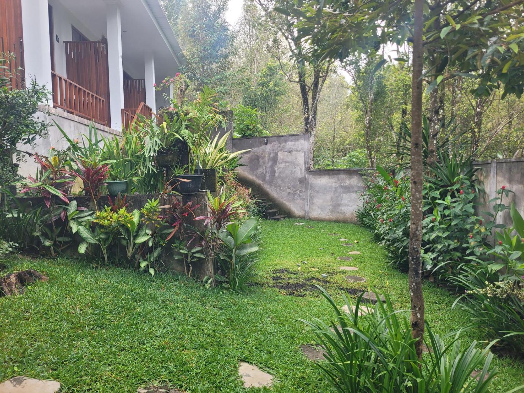 Umah Yugadi Bali Apartment Munduk  Exterior photo